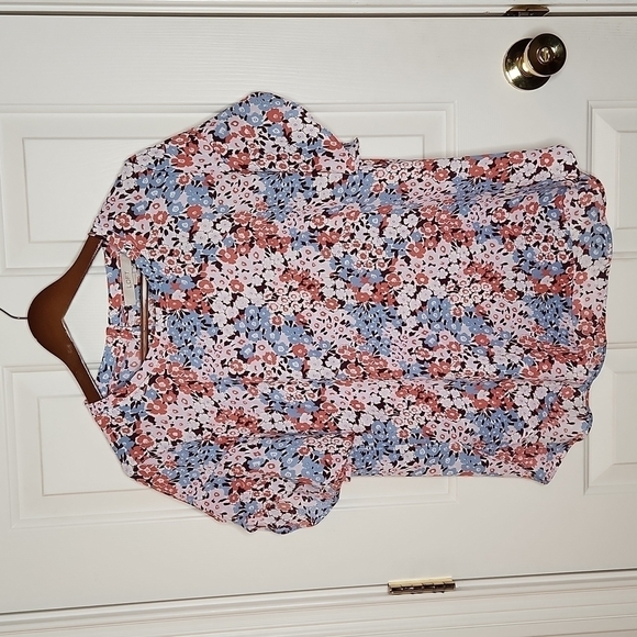 Loft Floral Ruffle Sleeve Top Size S - Picture 10 of 14